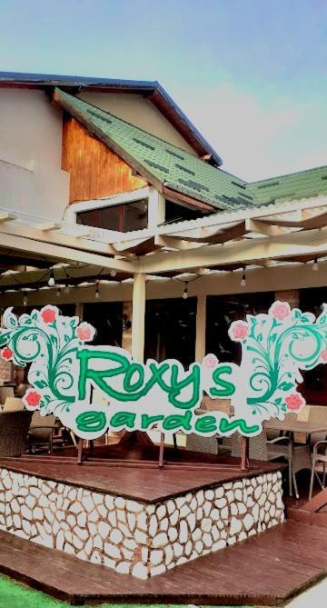 Vila Roxy ポイアナ・ブラショフ エクステリア 写真